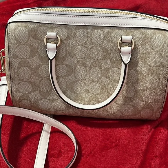 Authentic Coach bag - Picture 3 of 7